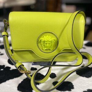 Versace La Medusa crossbody bag/citron pebbled leather